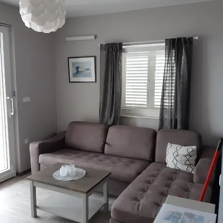 Apartament Lizzi.