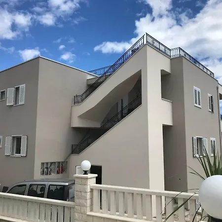 Apartman Lizzi. *